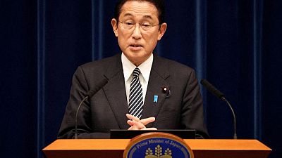 رئيس وزراء اليابان: القواعد العسكرية الأمريكية ستفرض قيودا أكثر صرامة بشأن كورونا