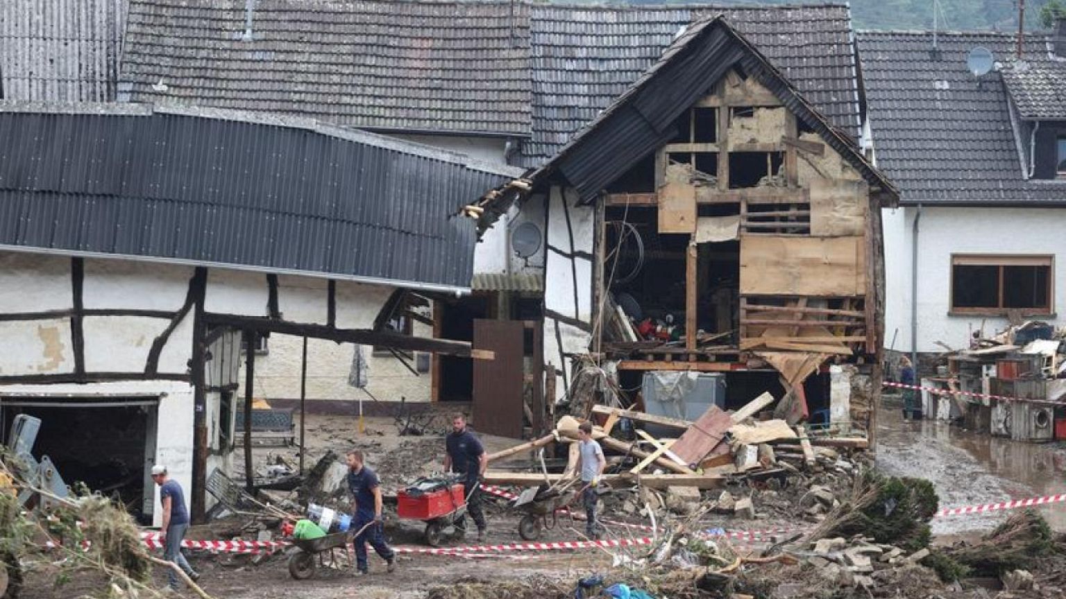 Natural disasters cost insurers $120 billion in 2021, Munich Re says