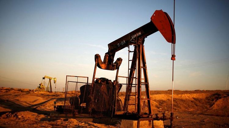 Precios del crudo suben por preocupaciones sobre suministro de Kazajistán y Libia