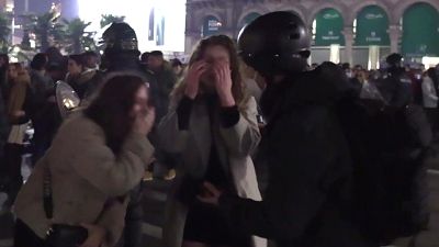 Polizia di Stato individua 18 giovani, tre dei quali minorenni Polizia di Stato individua 18 giovani, tre dei quali minorenni