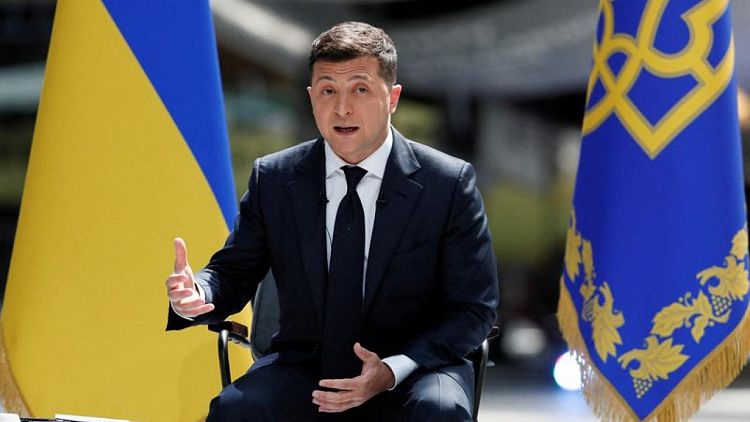 رئيس أوكرانيا يقول إن بلاده مستعدة لاتخاذ قرارات لإنهاء الحرب خلال قمة رباعية
