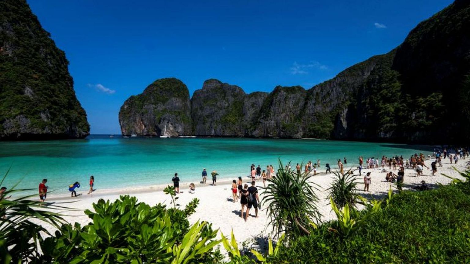 Thailand plans to impose tourist fee from April