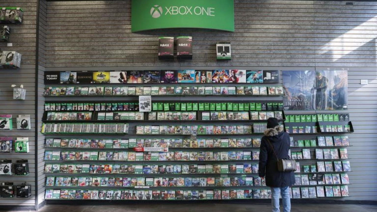 Microsoft has stopped making Xbox One consoles - The Verge
