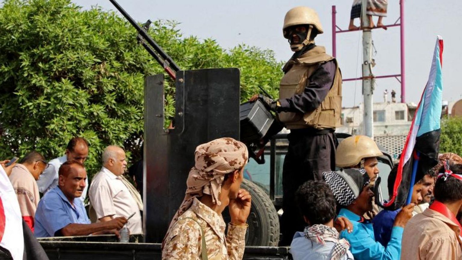 بالفيديو: قوات تدعمها الإمارات تدخل مدينة مأرب اليمنية والأمم المتحدة تحذر من التصعيد