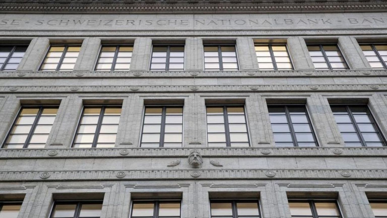 Switzerland tests digital currency payments with top investment banks