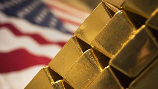 الذهب متماسك على الرغم من توقعات زيادة أسعار الفائدة الأمريكية