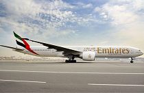 طيران الإمارات تعلق رحلات إلى وجهات أمريكية بسبب تشغيل شبكة الجيل الخامس للهاتف المحمول