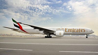 طيران الإمارات تعلق رحلات إلى وجهات أمريكية بسبب تشغيل شبكة الجيل الخامس للهاتف المحمول