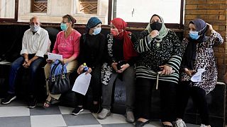 مصر تسجل 1379 إصابة جديدة بفيروس كورونا و33 وفاة