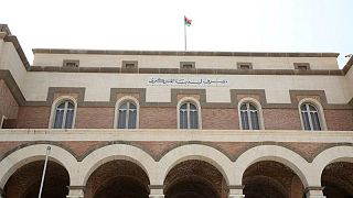 فرعا مصرف ليبيا المركزي في الشرق والغرب يتخذان خطوات صوب "إعادة التوحيد"