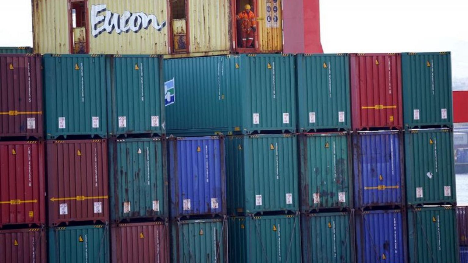 El Brexit pone fin al "puente terrestre" del Reino Unido para el comercio Irlanda-UE