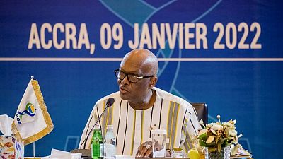 وزير دفاع بوركينا فاسو ينفي شائعات عن احتجاز الرئيس