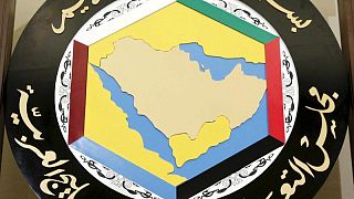 استطلاع: منطقة الخليج تشهد نموا أسرع في 2022 وهبوط النفط أكبر خطر
