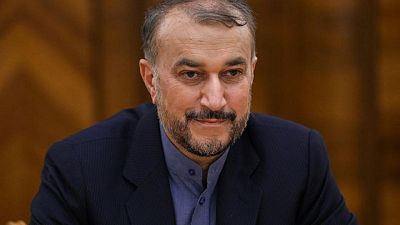 وزير خارجية إيران: لا قرار بعد بشأن المحادثات المباشرة مع أمريكا