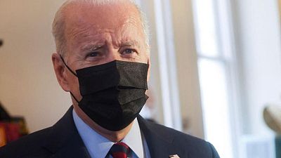 Biden dice que consideraría sancionar directamente a Putin si Rusia invade Ucrania