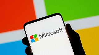Las sólidas previsiones de Microsoft impulsan la cotización