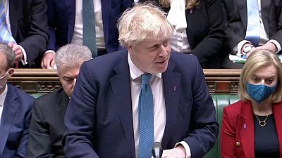 Boris Johnson dice que no dimitirá pese a la presión por las reuniones durante confinamientos