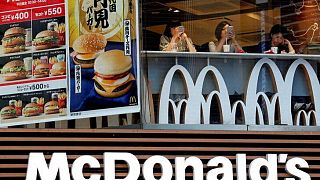 Ganancias de McDonald sufren impacto de costos más altos y restricciones por pandemia