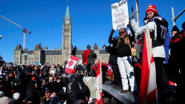 Trucks roll into Ottawa for protest against Canada's vaccine mandates