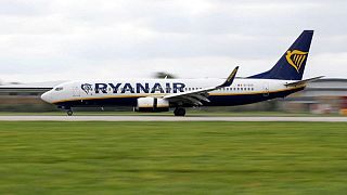 Ryanair registra pérdidas de 96 millones de euros y observa una "enorme incertidumbre" Ryanair registra pérdidas de 96 millones de euros y observa una "enorme incertidumbre"