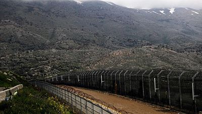 Siria intercepta misiles israelíes cerca de Damasco - medios estatales Siria intercepta misiles israelíes cerca de Damasco - medios estatales