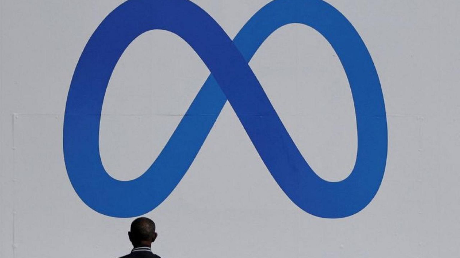 Meta Platforms' Frankfurt-listed shares drop on tepid forecast
