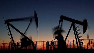 Crudo supera 120 dólares, ya que precios saudíes en julio eclipsan acuerdo de la OPEP+