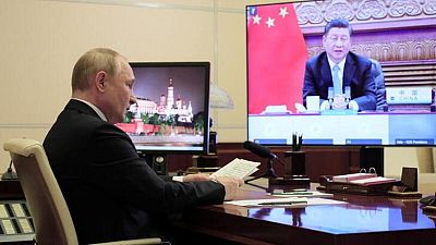 Rusia y China debatirán acercamiento financiero y energético durante visita de Putin: Kremlin Rusia y China debatirán acercamiento financiero y energético durante visita de Putin: Kremlin