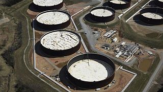 Inventarios de petróleo y destilados caen en EEUU durante la última semana: EIA