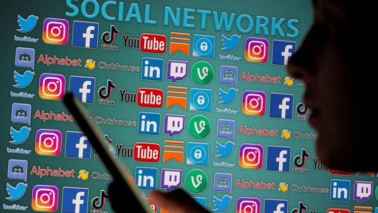 Philippines passes law to tackle anonymous social media abuse