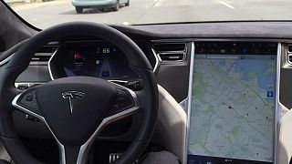 Tesla revisará 817.000 vehículos en EEUU por alerta del cinturón de seguridad