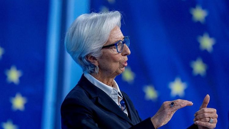 Lagarde repite su promesa de un cambio gradual de la política monetaria del BCE