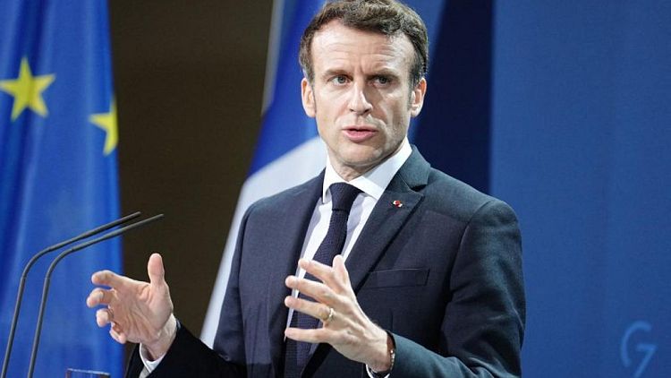 Macron pide calma para resolver crisis de Ucrania