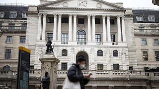 Banco de Inglaterra pide moderación salarial para mantener a raya la inflación