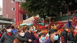 هونج كونج تسجل 351 إصابة جديدة بفيروس كورونا