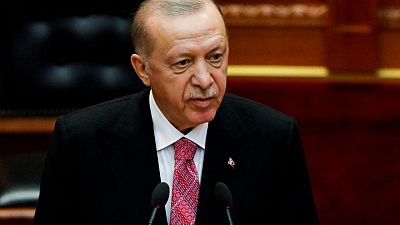 El presidente turco Tayyip Erdogan da positivo por COVID-19