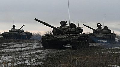 Las fuerzas rusas están a un 70% del nivel necesario para eventual invasión a Ucrania: funcionarios estadounidenses