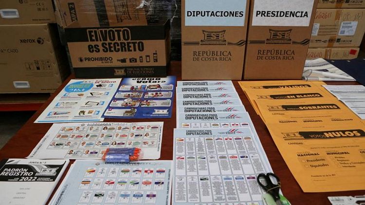 ناخبو كوستاريكا يتوجهون لمراكز الاقتراع لاختيار رئيس جديد