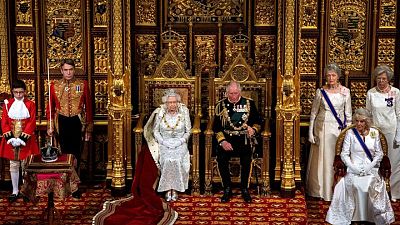 الأمير تشارلز يقود الإشادات بالملكة بمناسبة مرور 70 عاما على اعتلائها العرش