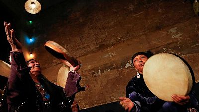 فرقة موسيقية نسائية تقليدية في مصر تبقي على فن الزار حيا
