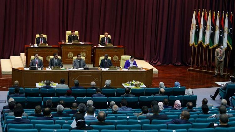 البرلمان الليبي يقول لا انتخابات هذا العام ويتحرك لاختيار رئيس وزراء جديد