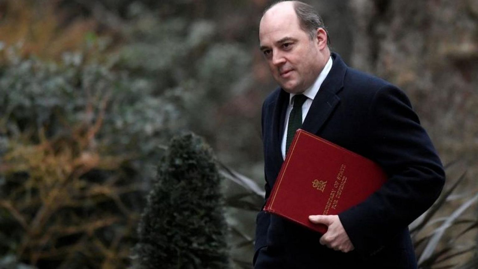 UK defence minister says to send a further 350 troops to Poland