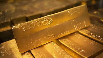 الذهب يقفز أكثر من 1% مع تراجع الدولار بعد قرار مجلس الاحتياطي الاتحادي