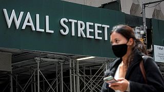 El Nasdaq lidera las subidas de Wall Street mientras el rendimiento de los bonos retrocede