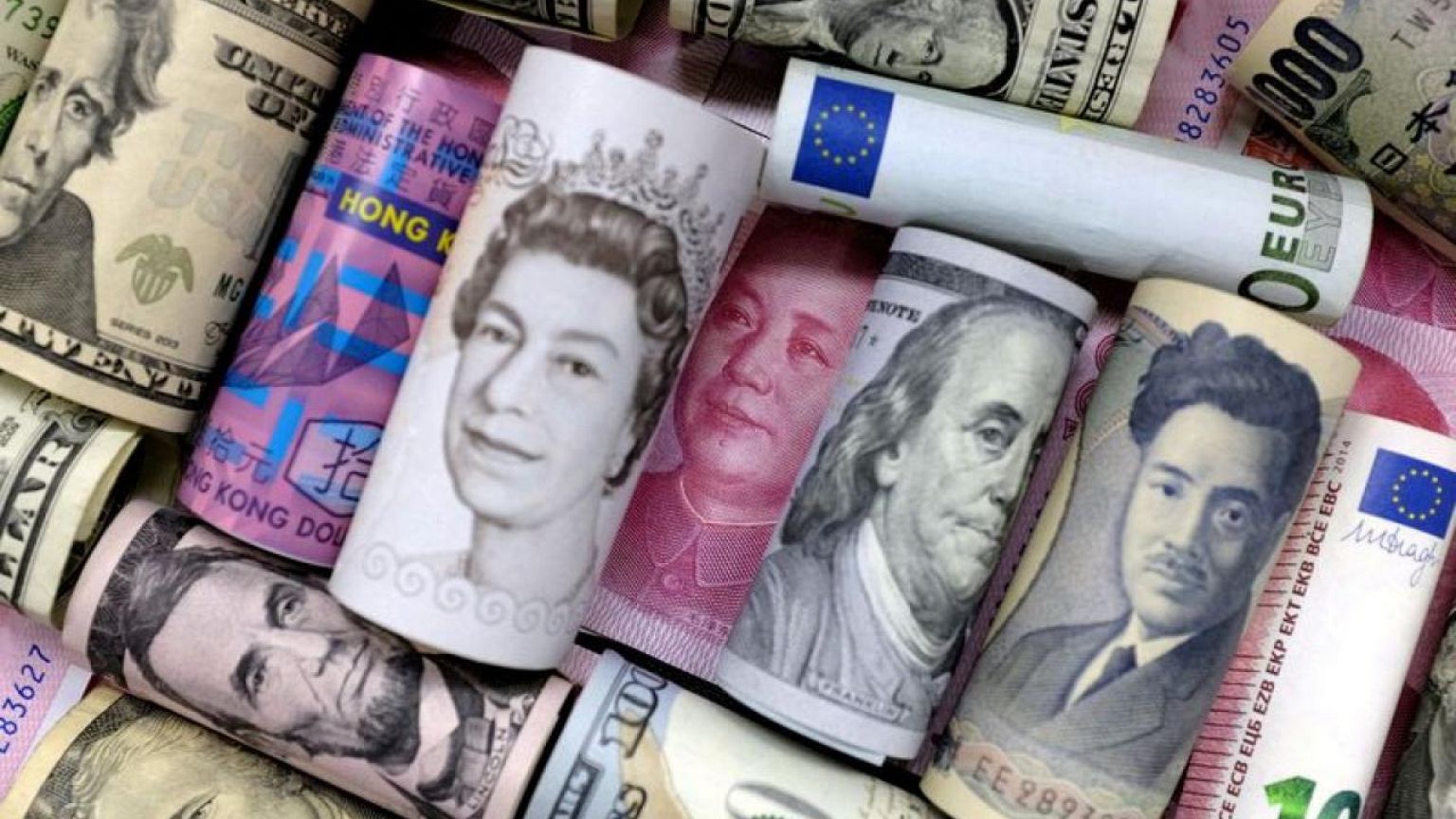 Yen dips but up for week as investors stay on edge over Ukraine tensions
