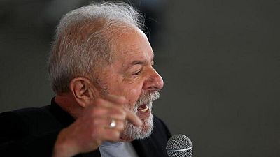Lula quiere que un político experimentado lidere la estrategia económica si gana: asesores
