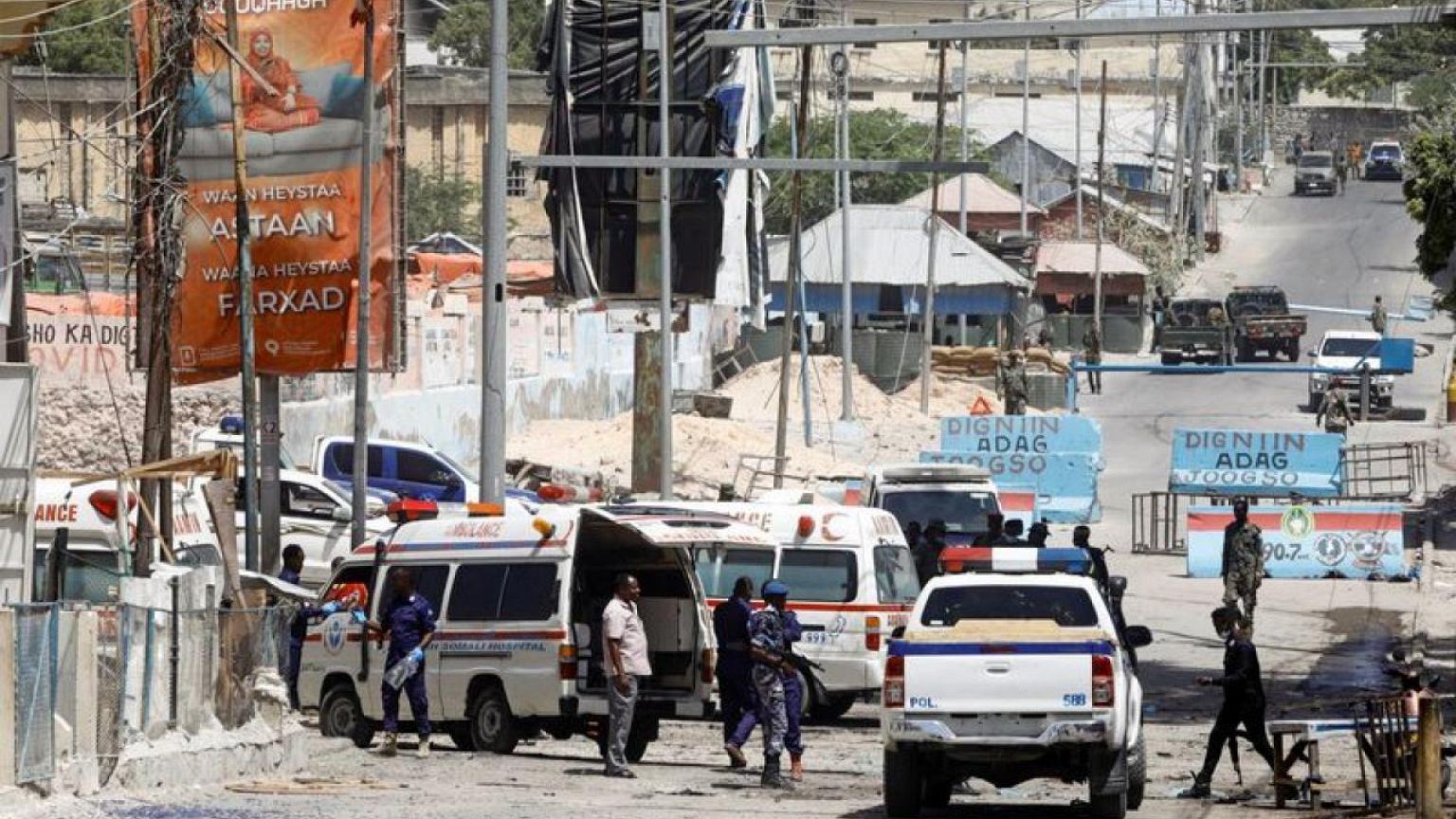 Car bomb targeting Somalia election delegates kills six