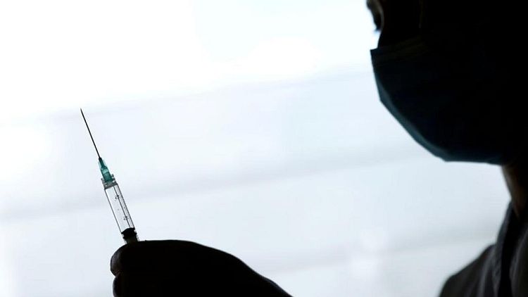 Los países de la UE acuerdan admitir a los viajeros inoculados con vacunas aprobadas por la OMS