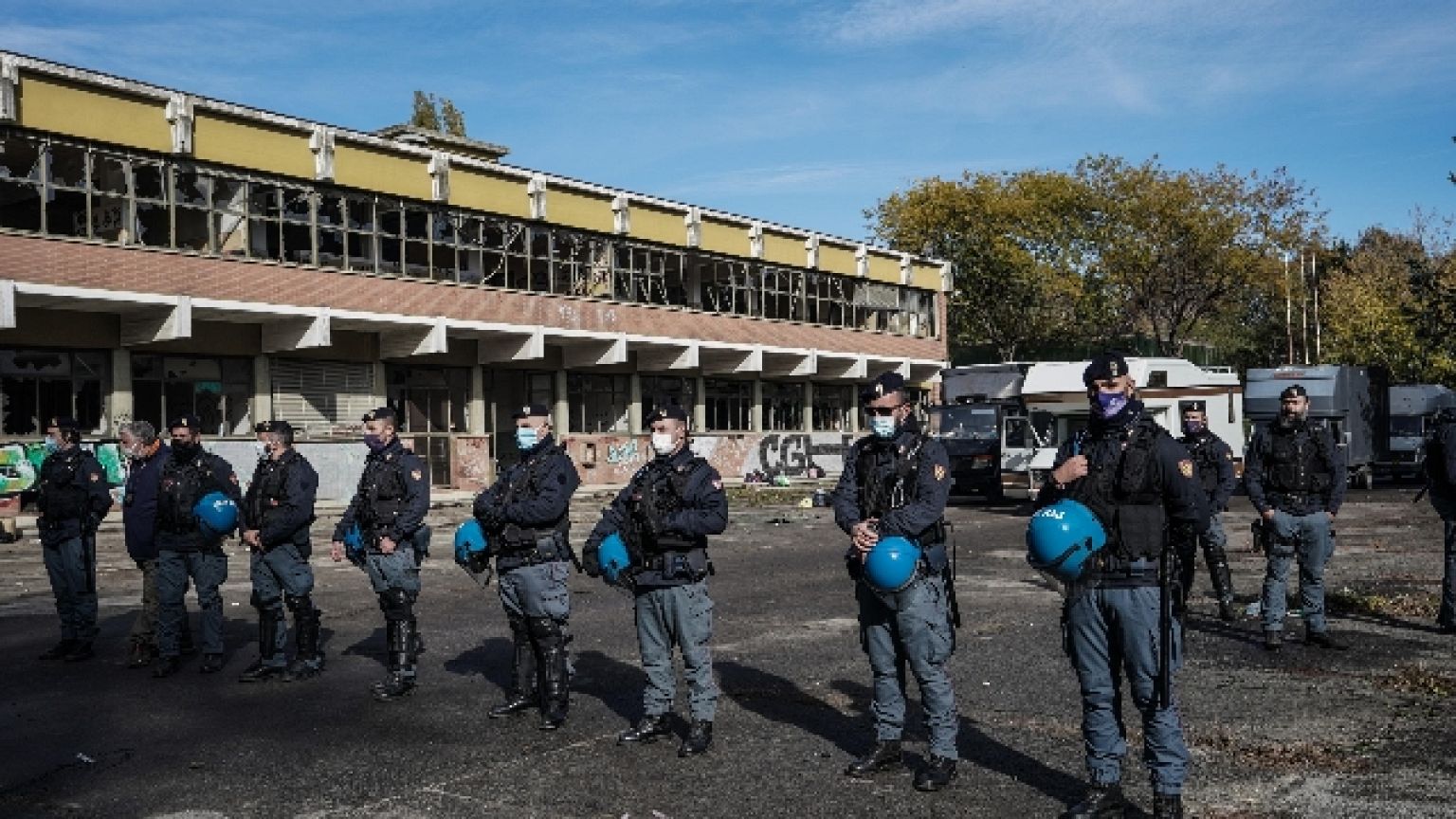Controlli delle forze dell'ordine, 150 identificati