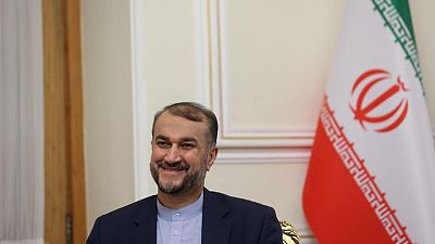 متحدث: وزير الخارجية الإيراني يزور روسيا الثلاثاء